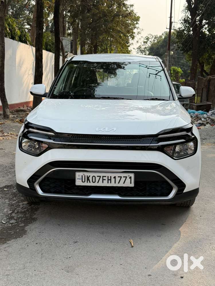 Kia Carens 1.5 Premium 7 Str, 2022, Petrol