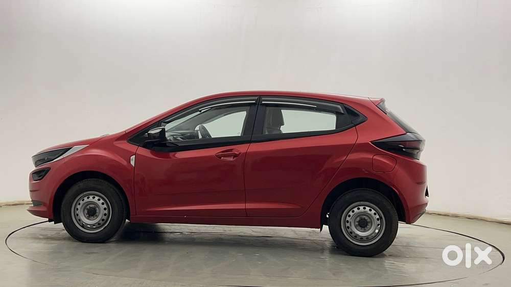 Tata Altroz 1.2 Xe, 2020, Petrol