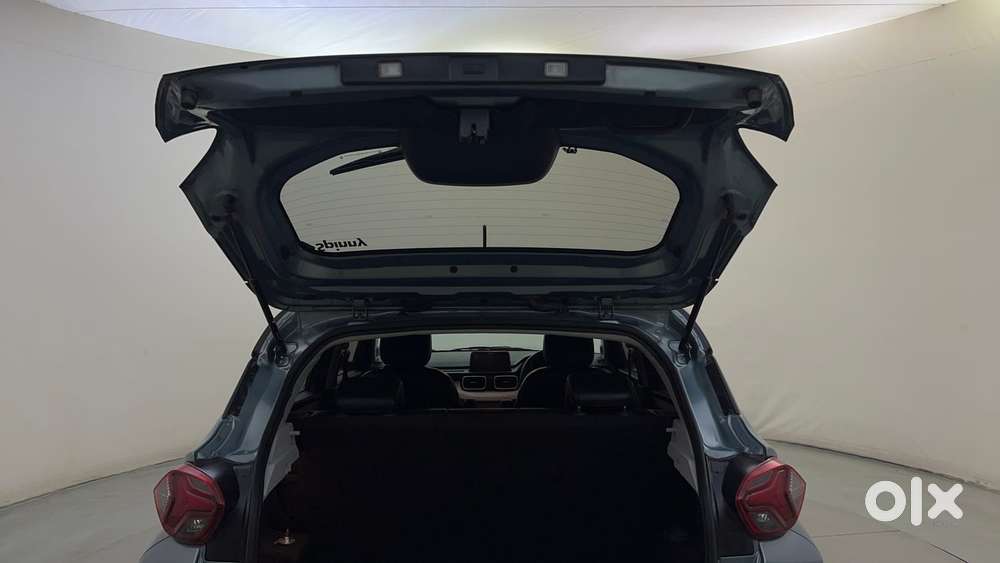 Tata Punch 1.2 Revotron Creative Amt Dual Tone, 2024, Petrol