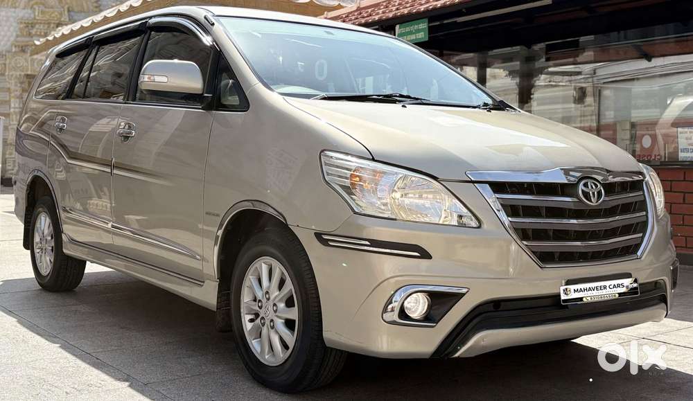 Toyota Innova 2.5 Vx 8 Seater Bs Iv, 2014, Diesel