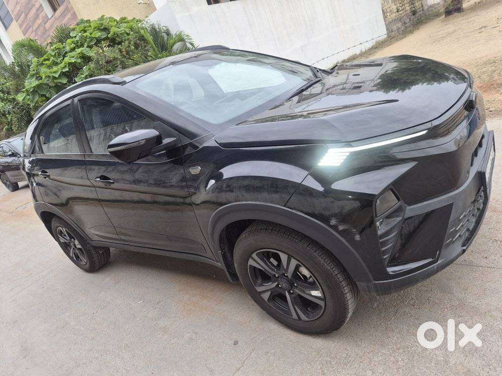Tata Nexon Fearless S Purple 1.2 Revotron Petrol 6mt Dual Tone, 2024..