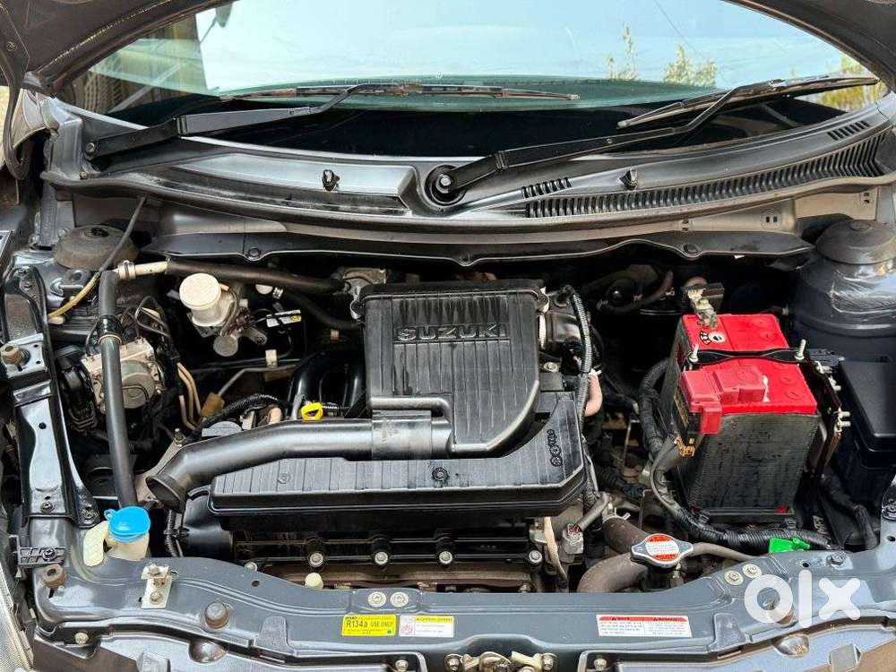 Maruti Suzuki Swift Vxi Optional, 2016, Petrol