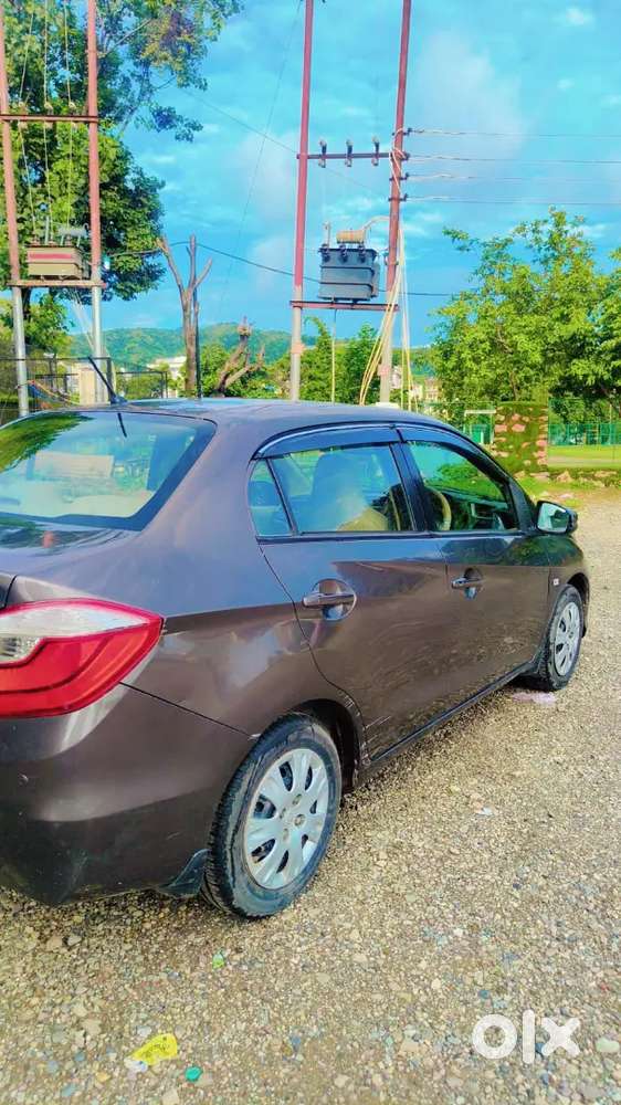 Honda Amaze 2017 Petrol Well Maintained