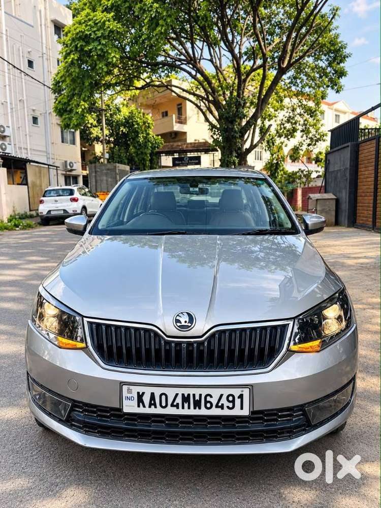 Skoda Rapid 1.6 MPI Style Black Package, 2019, Petrol