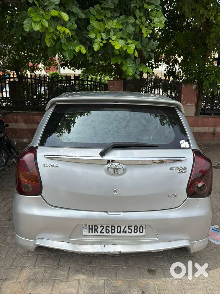 Toyota Etios Liva 2012