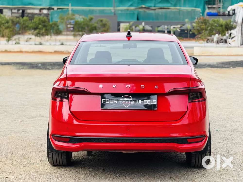 Skoda Slavia Ambition 1.0l Tsi At, 2022, Petrol