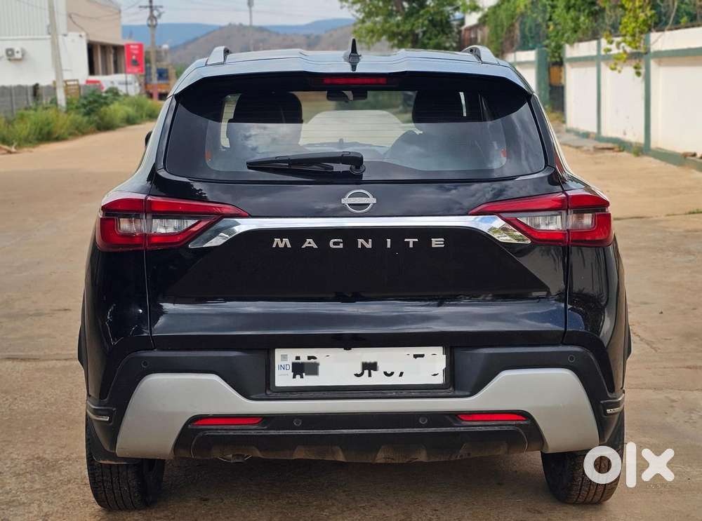 Nissan Magnite Kuro Edition 1.0 Turbo Petrol Cvt, 2023, Petrol