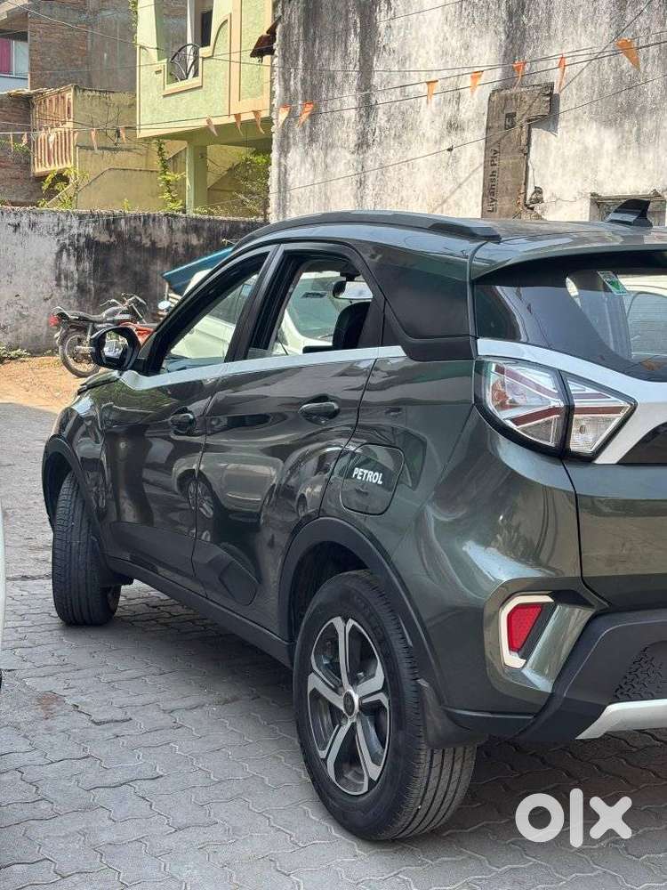 Tata Nexon, 2022, Petrol