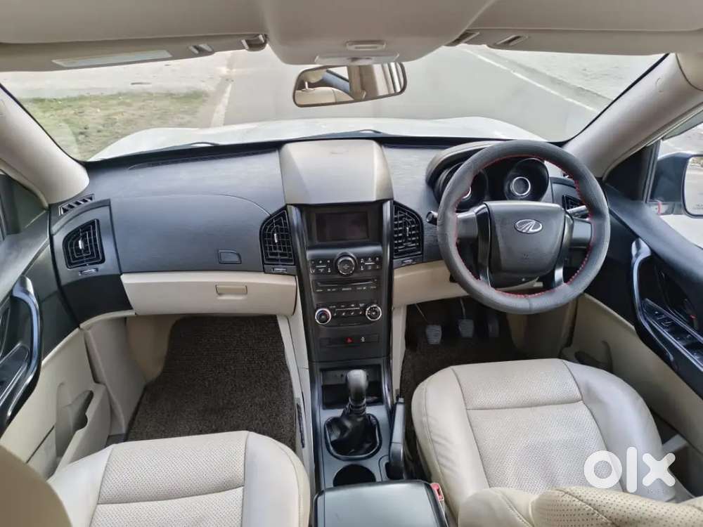 Mahindra Xuv500 2017 Diesel 70000 Km Driven
