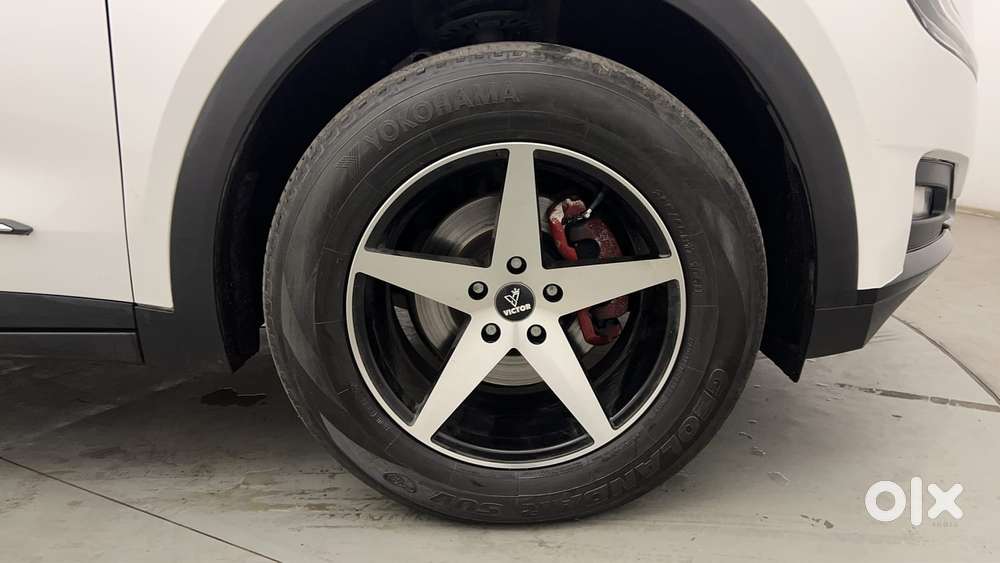 Mahindra Xuv700 2.2 Ax 7 Diesel At Luxury Pack Str, 2022, Diesel