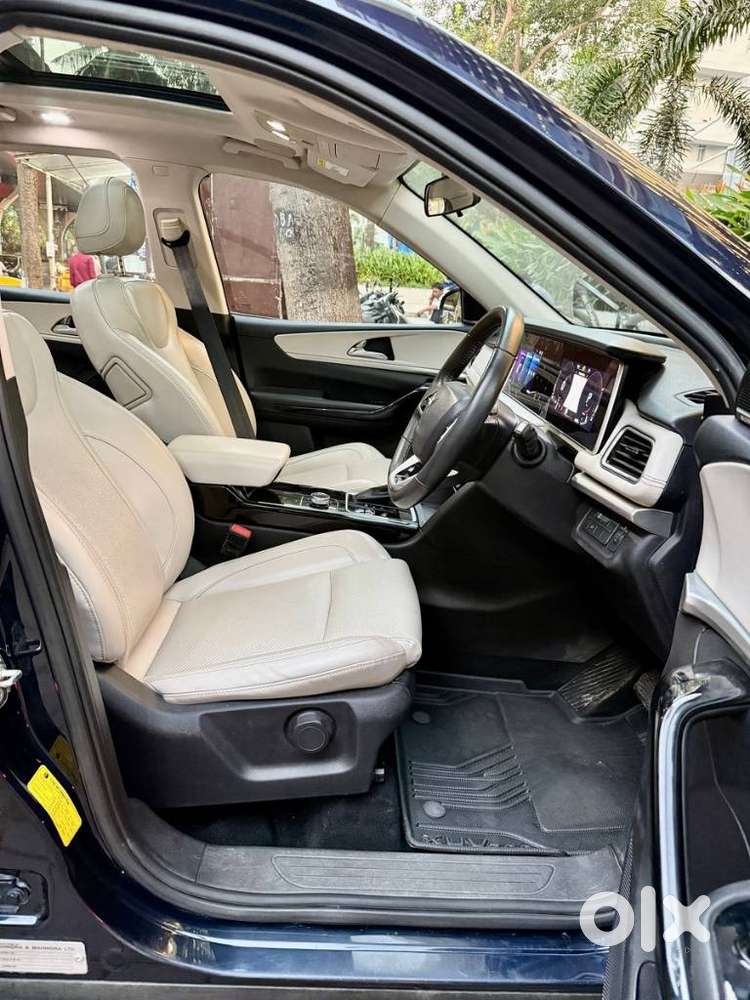 Mahindra Xuv700 2.2 Ax 7 Diesel At Luxury Pack Str, 2022, Diesel