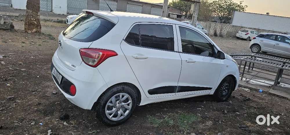 I10 , 2017 , 1 Key, 4 Tayer New , Full Condition ,