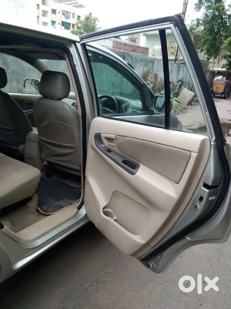 Toyota Innova G 8 Seater Model 12-2005 Diesel Good Condition For Sale