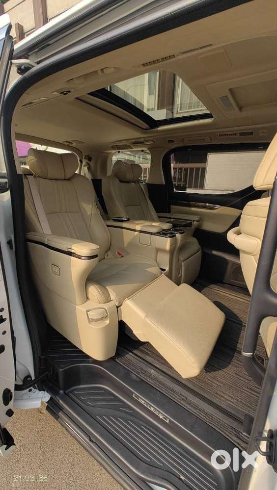 Toyota Vellfire 2.5 Hybrid, 2022, Petrol