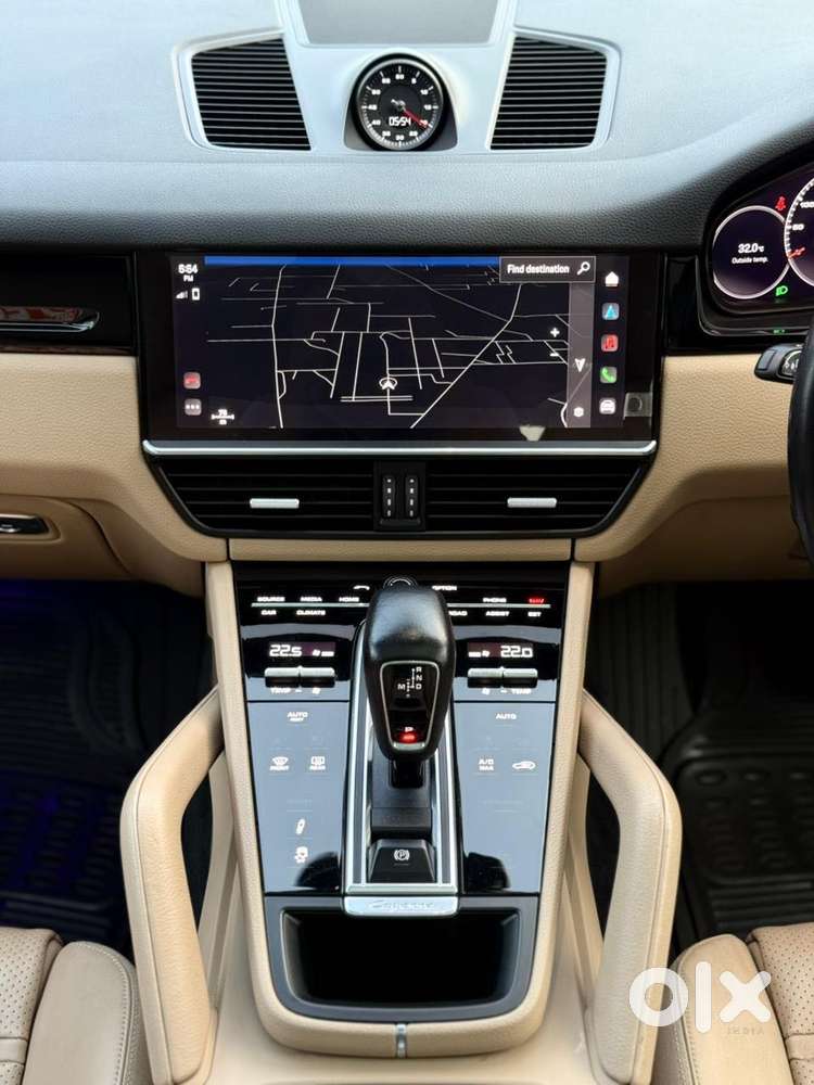 Porsche Cayenne Platinum Edition, 2022, Petrol