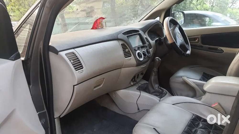 Toyota Innova 2010 Diesel Well Maintained