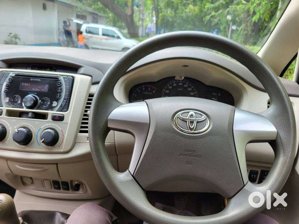 Toyota Innova 2.5 G (diesel) 8 Seater, 2013, Diesel