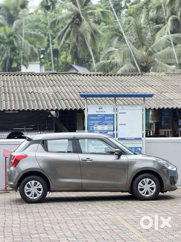 Maruti Suzuki Swift Vxi Optional, 2020, Petrol
