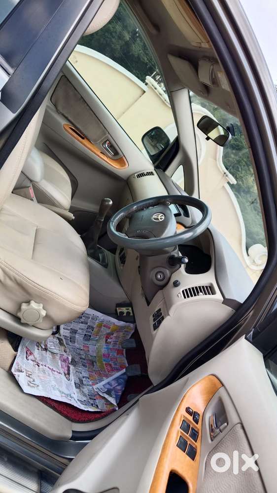 Toyota Innova 2.5 V 7 Str, 2010, Diesel