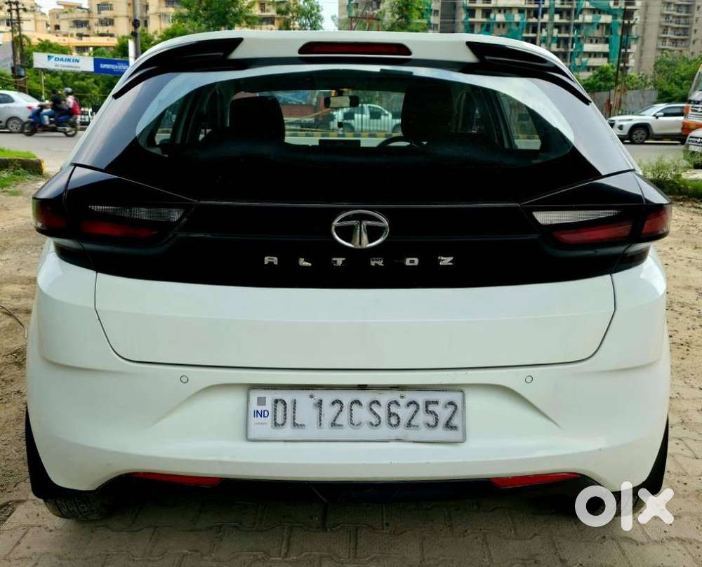 Tata Altroz 1.2 Xe, 2020, Petrol