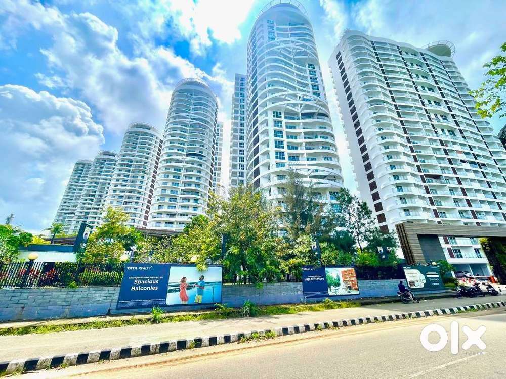 4BHK+ in Marine Drive