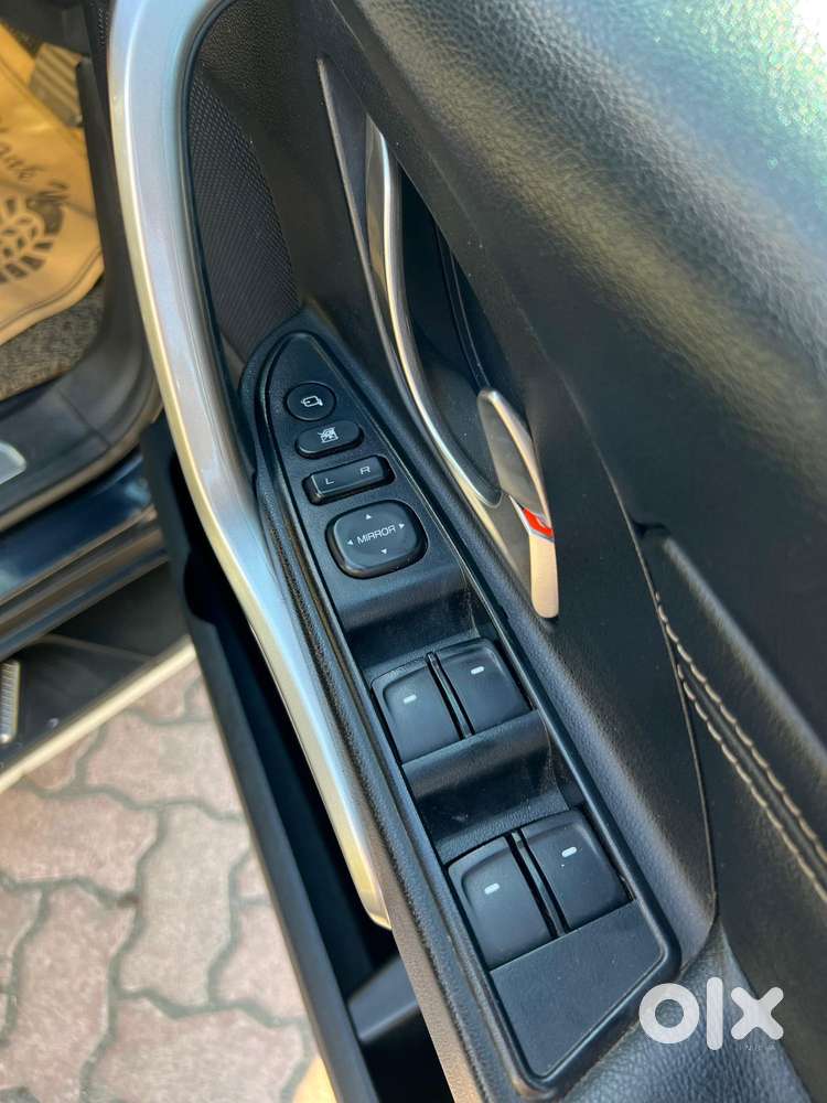 Mahindra Xuv500 W11 Option At, 2021, Diesel