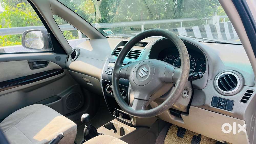 Maruti Suzuki Sx4 Vxi Bsiv, 2011, Petrol