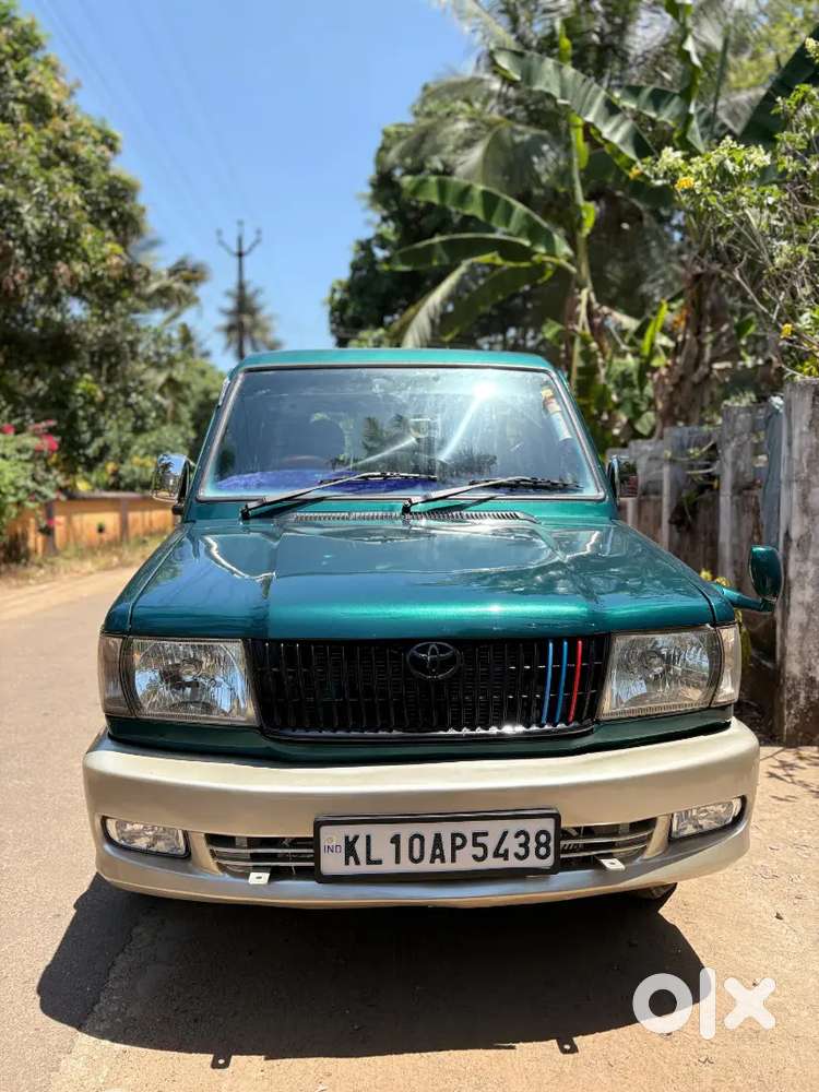 Toyota Qualis 2005 Diesel Well Maintained