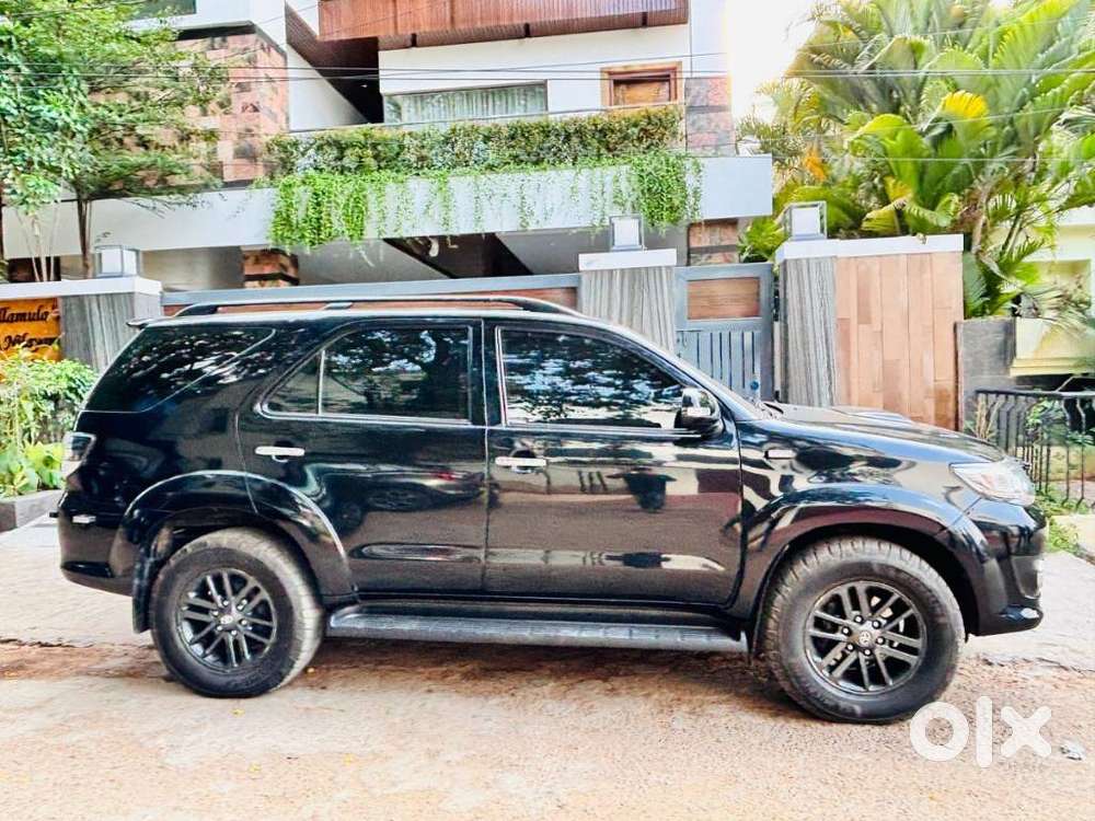 Toyota Fortuner 3.0 4x4 Manual, 2015, Diesel