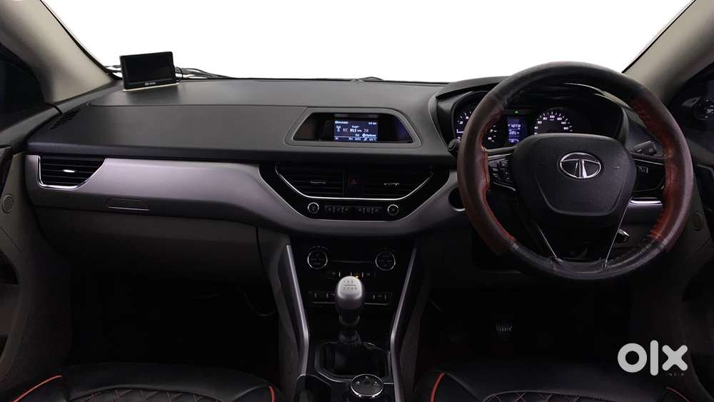 Tata Nexon 1.2 Revotron Xt, 2018, Petrol