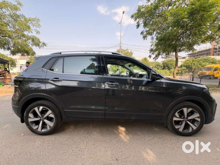 Volkswagen Taigun 1.0 Tsi Topline At, 2023, Petrol