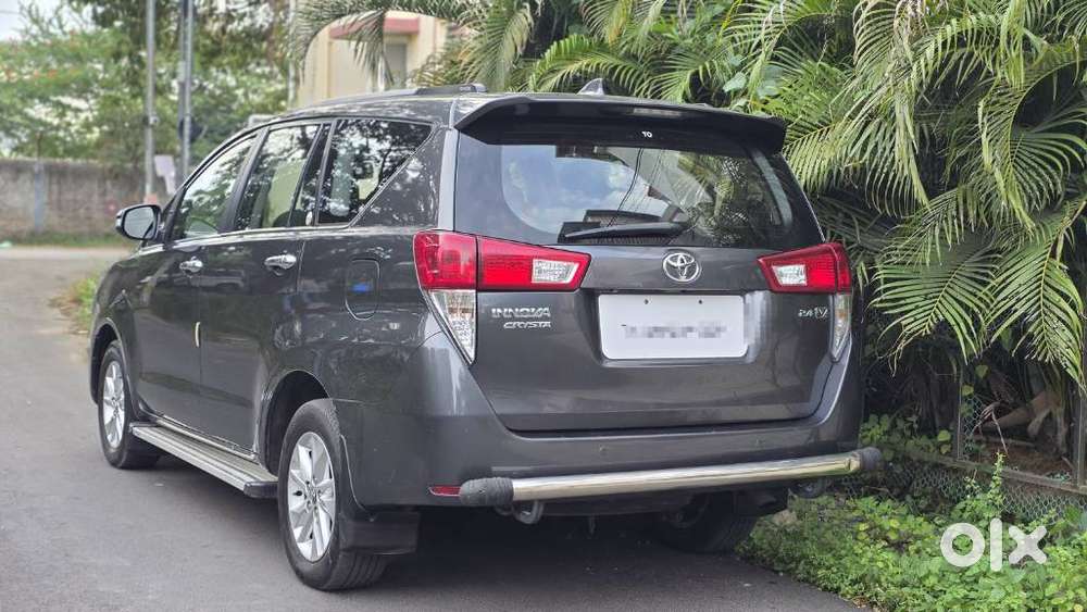 Toyota Innova Crysta 2.4 V, 2016, Diesel
