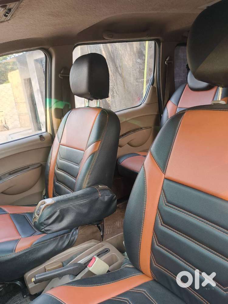 Mahindra Xylo, 2012 Model, Hr01 Registered Number
