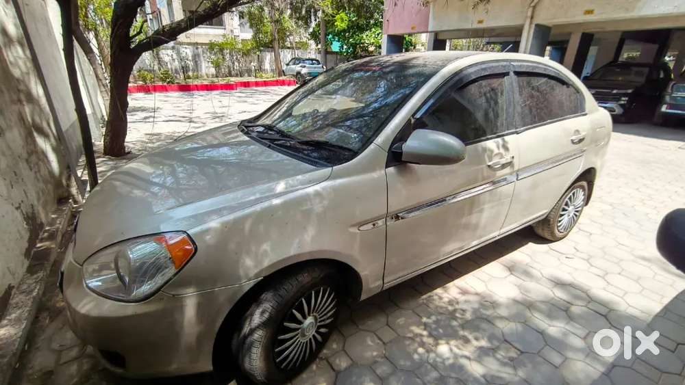 Hyundai Verna 2010 Petrol 80000 Km Driven