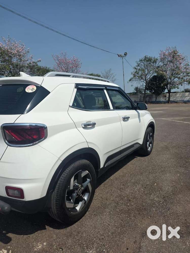 Hyundai Venue 2020 Diesel Well Maintained