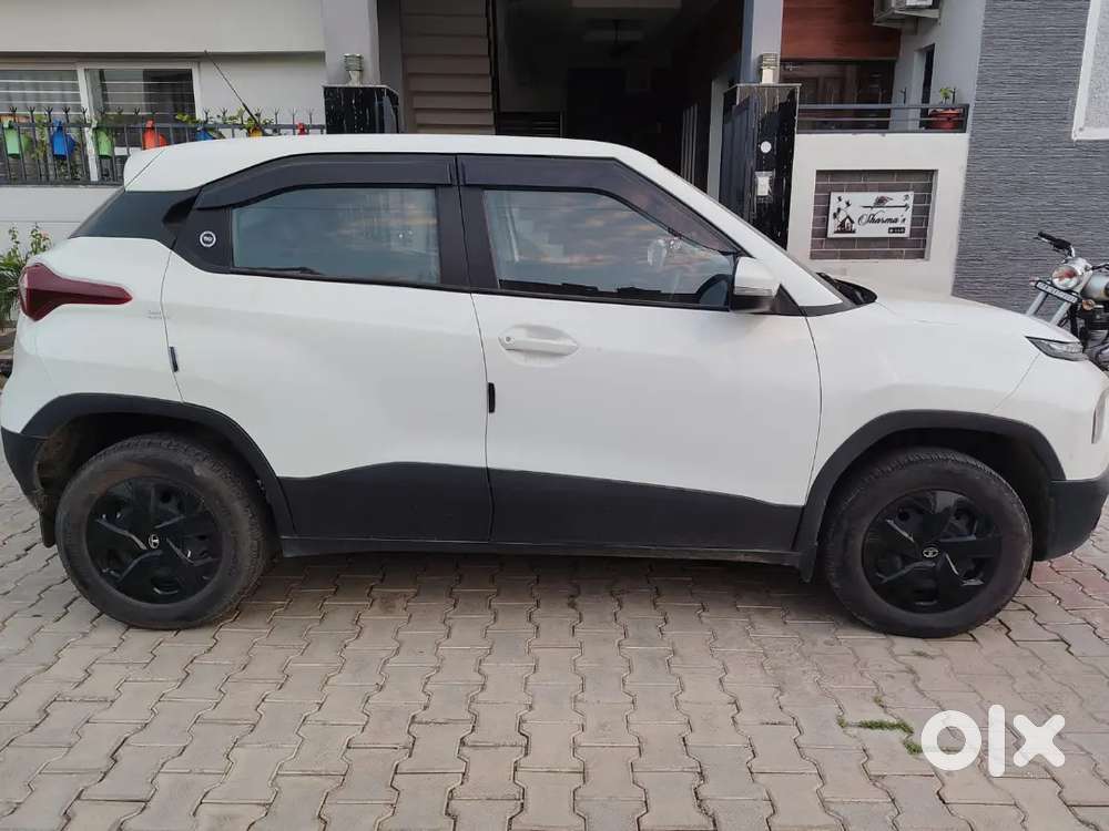 Tata Punch Revotron 2024 Manual First-owner
