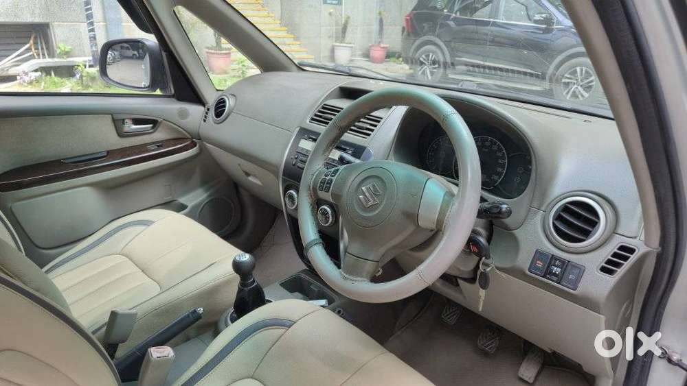 Maruti Suzuki Sx4 Zxi Mt Bsiv, 2012, Petrol