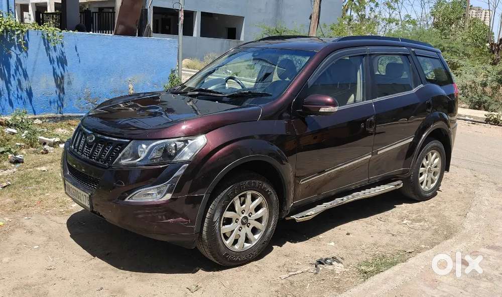 Mahindra Xuv500 W10 2017