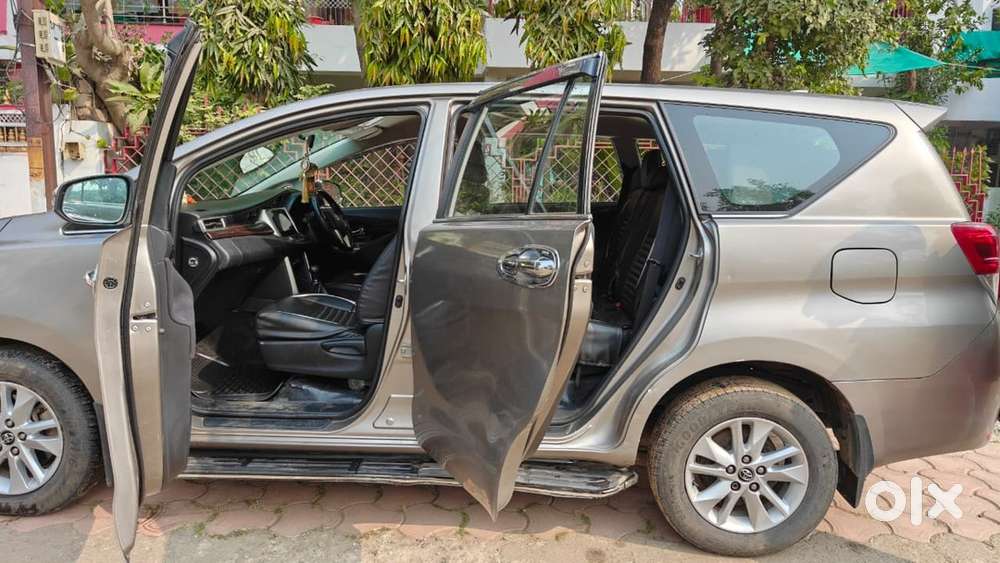 Toyota Innova Crysta 2017 Diesel Well Maintained