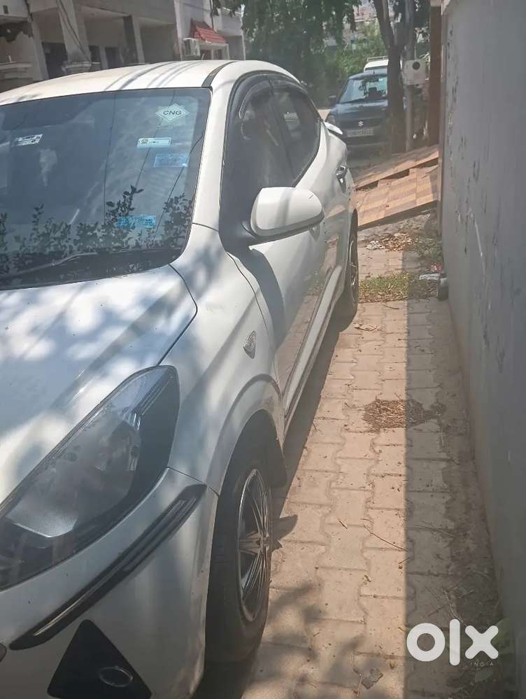 Hyundai Aura 2022 Cng & Hybrids 249000 Km Driven