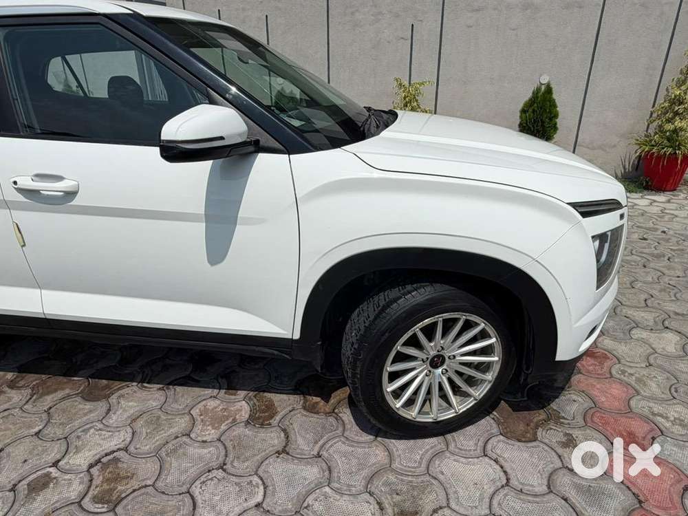 Creta  E Variant