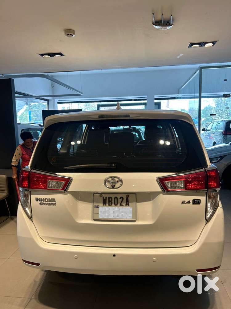 Toyota Innova Crysta 2.4 G Mt 7 Str, 2017, Diesel