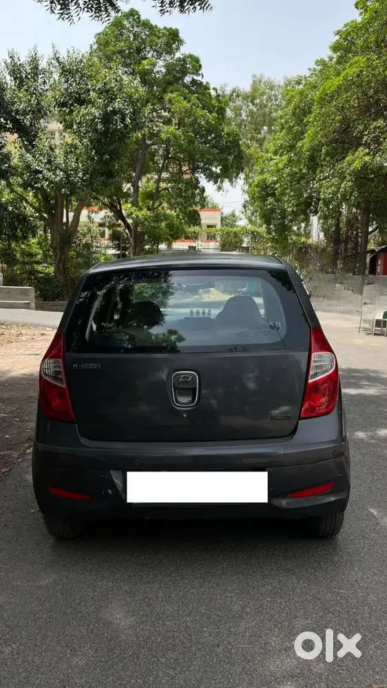 Hyundai I10 2012 Petrol+cng On Paper, 98730 Km Driven