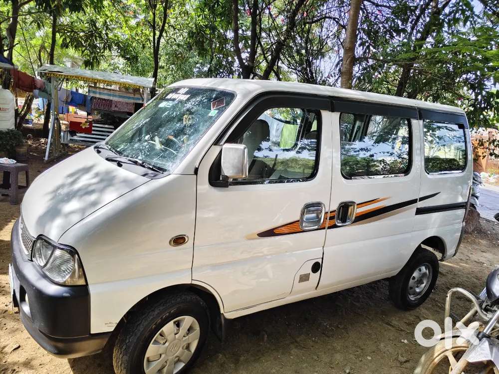 Well-maintained Marutieeco[petrol+cng] Available–2ndowner,smooth Drive