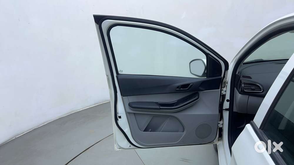 Tata Tiago 1.2 Revotron Xt Option, 2021, Petrol