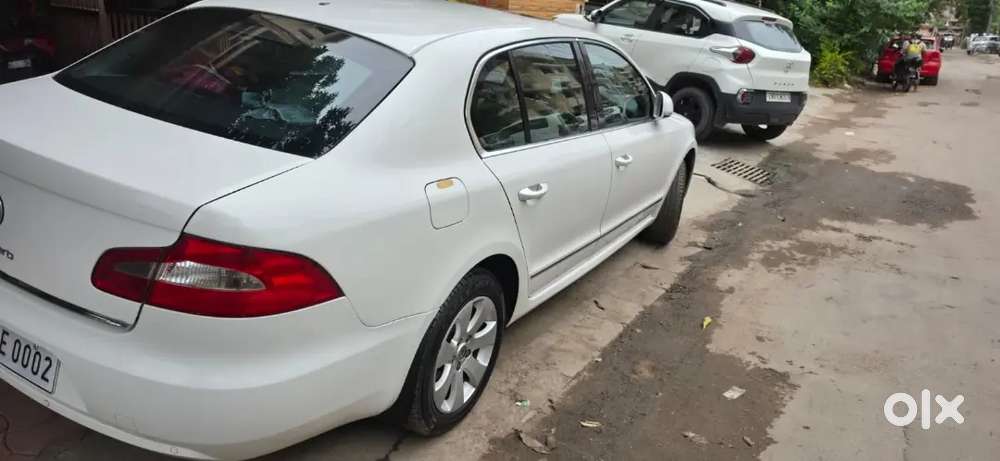 Skoda Superb  2012