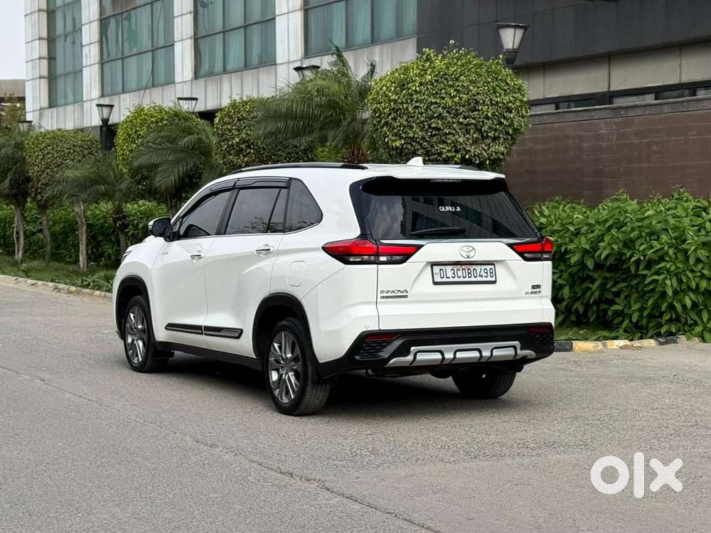Toyota Innova Hycross 2.0 Zx Hybrid 7 Str, 2024, Petrol