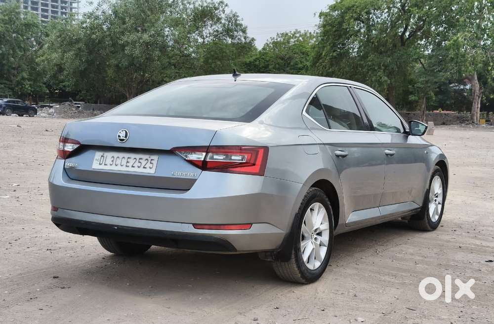 Skoda Superb Lk 1.8 Tsi At, 2016, Petrol