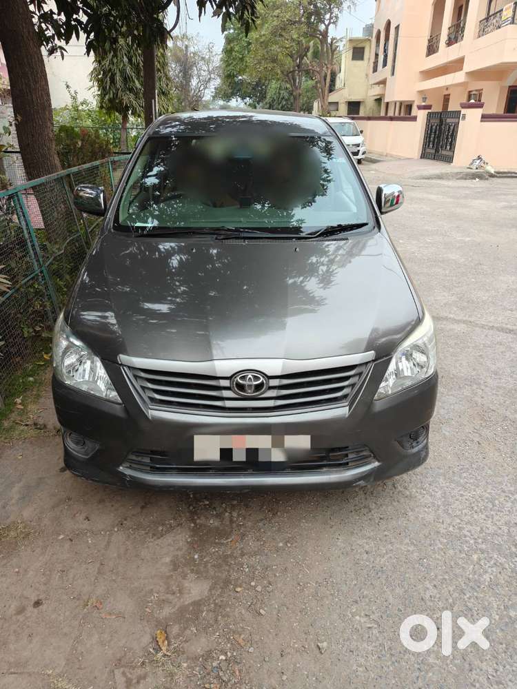 Toyota Innova 2012 Grey Color First Hand Well Maintained