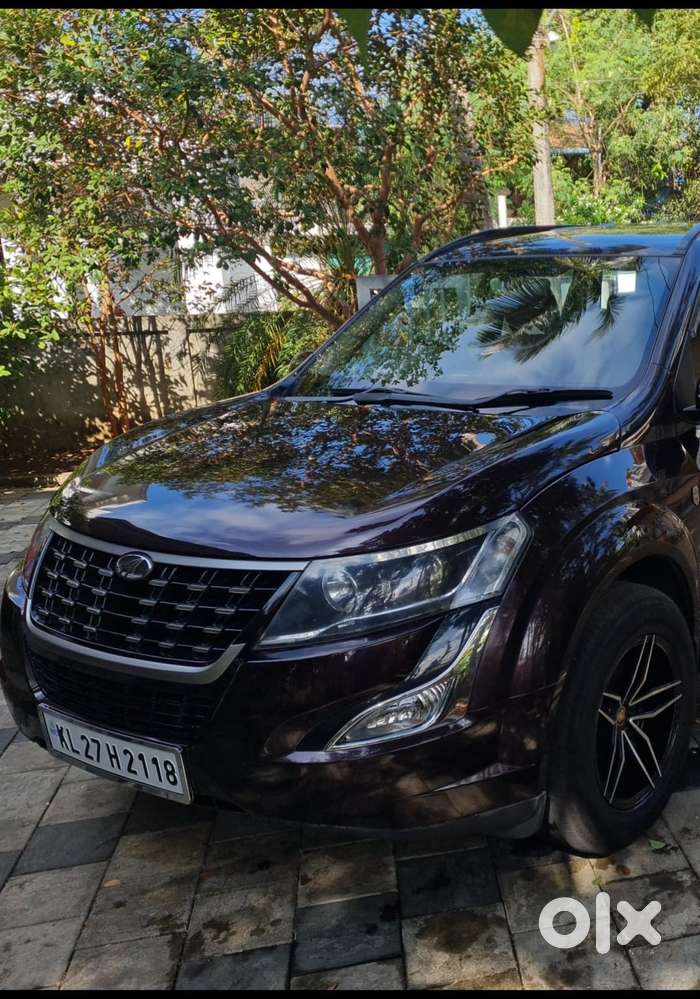 Mahindra Xuv500_w5_2018